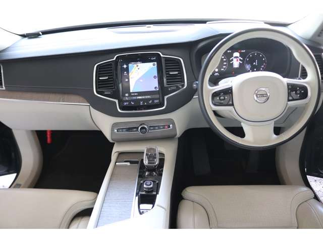 XC90B6 AWD インスクリプション 4WD