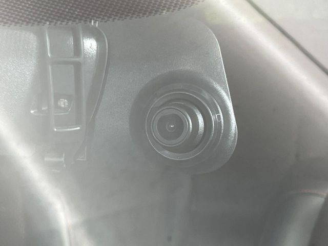【ドライブレコーダー】ドライブレコーダー装備!走行中はもちろん、あおり運転や事故に遭遇した際、映像で記録し、万一のリスクに備えます。※記録用SDカードはお客様ご自身でご準備いただく必要があります。