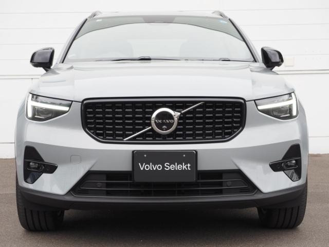 XC40ウルトラ B4 AWD ダークエディション 4WD