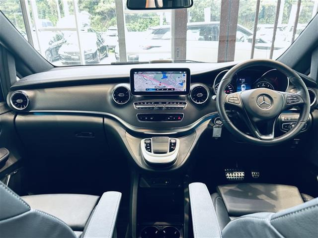 VクラスV220d アバンギャルド エクストラロング AMGライン