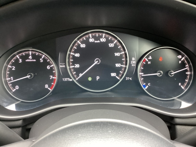 MAZDA3セダン