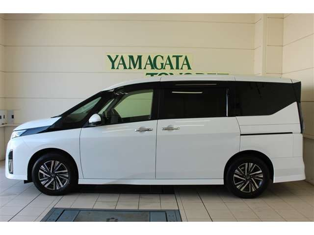 セレナ1.4 e-POWER ハイウェイスターV