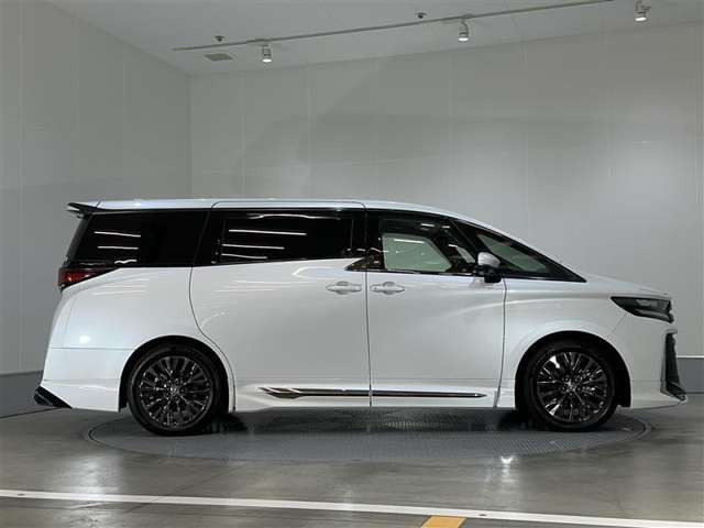 ヴェルファイアハイブリッド 2.5 Z プレミア E-Four 4WD