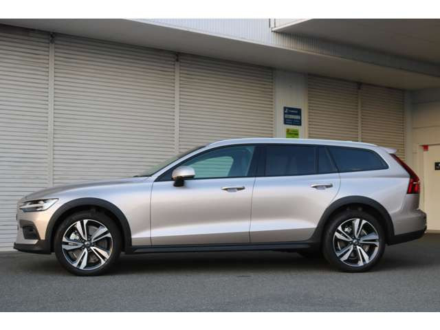 V60クロスカントリーウルトラ B5 AWD 4WD