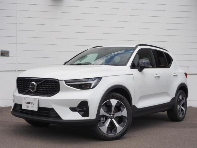 XC40ウルトラ B4 AWD ダークエディション 4WD