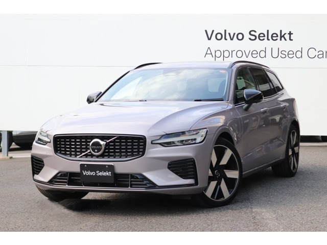 V60ウルトラ T6  AWD プラグインハイブリッド 4WD