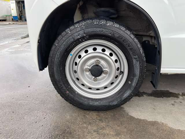 ���W����ɂ͍��i���̒��ÎԂ�V�Ԃ��������ł����W���䐔100��̑�^�W����֐��񂲗��X����������