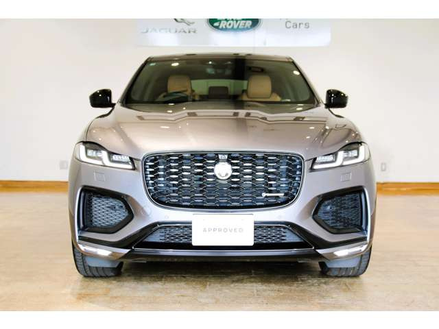 FペイスRダイナミック HSE 2.0L P400e 4WD