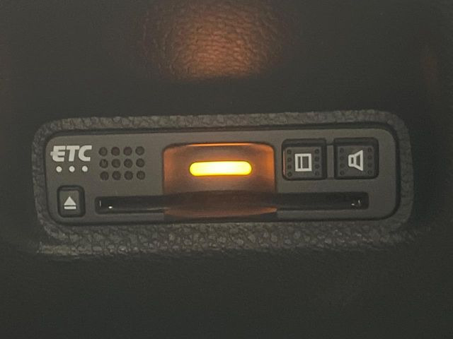 【ETC】高速道路の料金所をストレスなく通過!話題のスポットやサービスエリアに多い「スマートIC」利用時は必須のアイテムです。当店でセットアップを実施、ご納車当日からすぐにご利用いただけます!