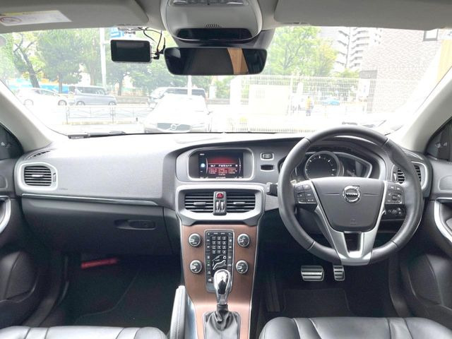 V40D4 インスクリプション ディーゼル