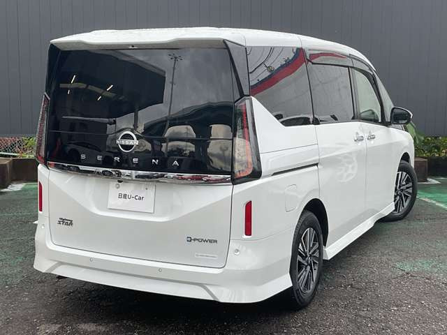 セレナ1.4 e-POWER ハイウェイスターV