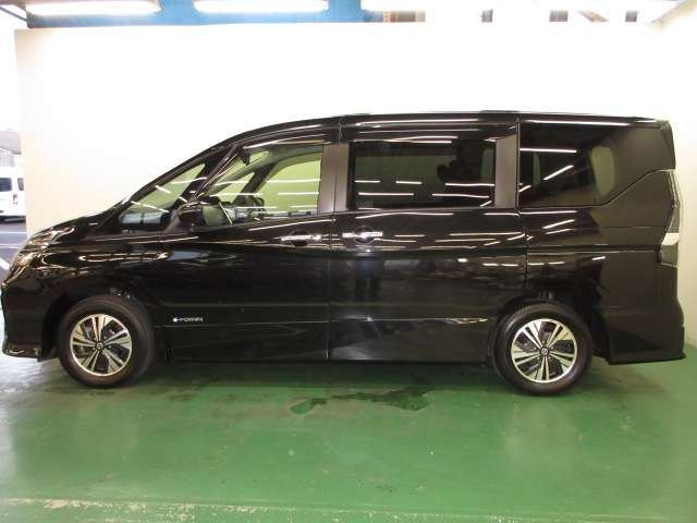 セレナ1.2 e-POWER ハイウェイスターV