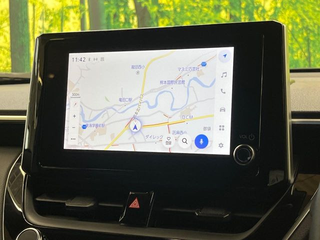 �y8�C���` �f�B�X�v���C�I�[�f�B�I�z���ʂ̃f�B�X�v���C��AppleCarPlay��AndroidAuto�����p�\�B�傫�ȉ�ʂŃX�}�z�i�r�A�v���������p���������܂���