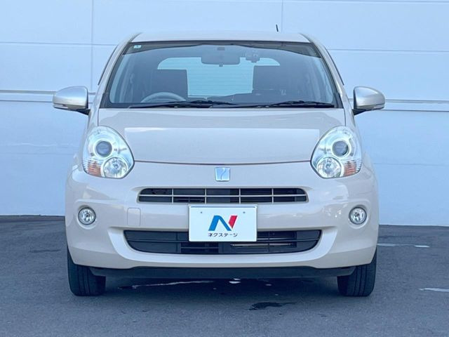 弊社では、全車『修復歴なし』のお車のみ取り扱っております。専任バイヤーによる厳選した仕入れの後、入庫後の車両チェックを行い、ネクステージが認定した高品質な中古車をご提供しております。