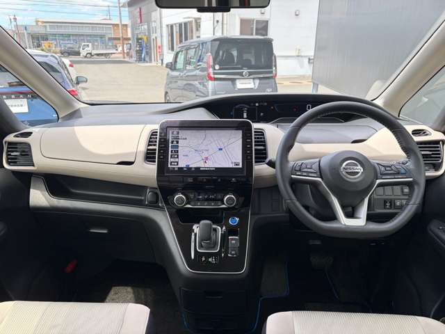 セレナ1.2 e-POWER ハイウェイスターV