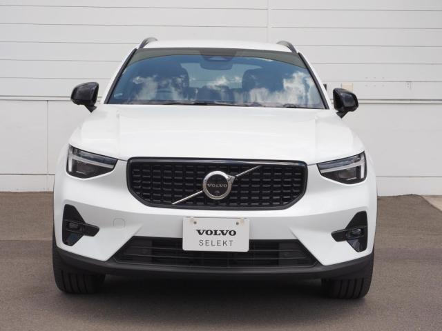 XC40ウルトラ B4 AWD ダークエディション 4WD