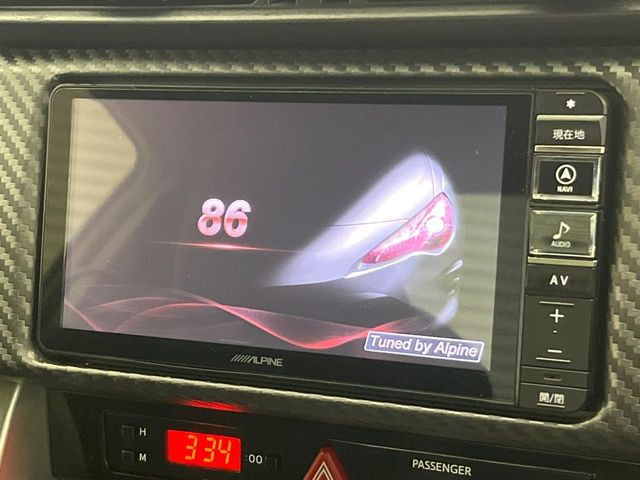 アルパイン製ナビ装備しております!!