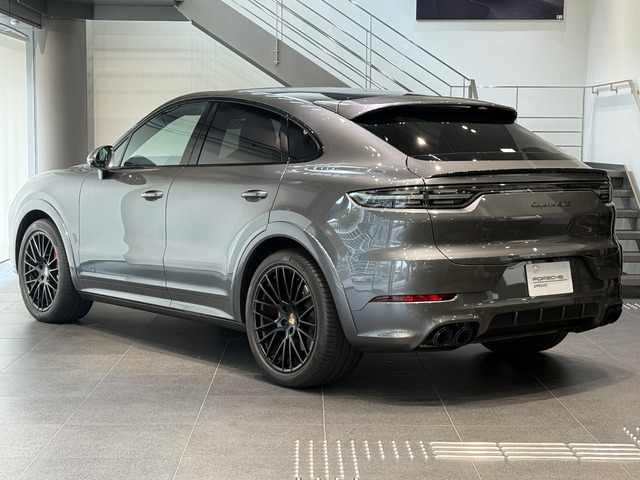 カイエンクーペGTS ティプトロニックS リアセンターシート 4WD