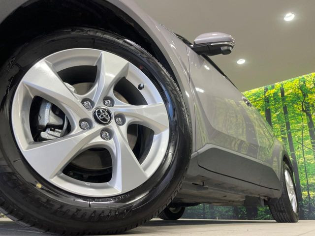 �y����17�C���`�A���~�z�C�[���z�O�ςɃ}�b�`���������A���~�z�C�[���𑕒����Ă���܂��B�e��ЊO�A���~�z�C�[����A�X�^�b�h���X�^�C�����戵�����Ă���܂��B���񂲑��k������