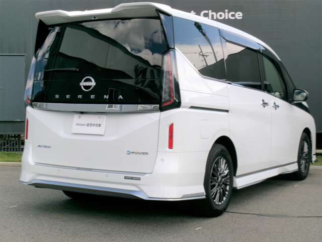 セレナ1.4 e-POWER AUTECH