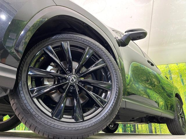 �y�����A���~�z�C�[���z�O�ςɃ}�b�`���������A���~�z�C�[���𑕒����Ă���܂��B�e��ЊO�A���~�z�C�[����A�X�^�b�h���X�^�C�����戵�����Ă���܂��B���񂲑��k����������