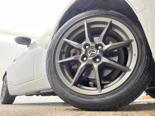 �y����16�C���`�A���~�z�C�[���z�O�ςɃ}�b�`���������A���~�z�C�[���𑕒����Ă���܂��B�e��ЊO�A���~�z�C�[����A�X�^�b�h���X�^�C�����戵�����Ă���܂��B���񂲑��k����������