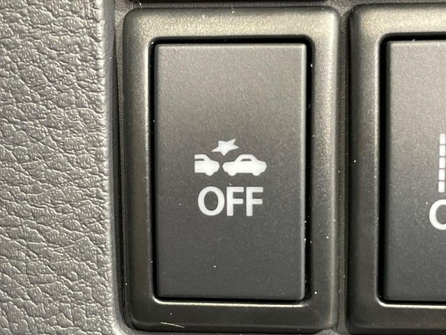 【スズキ デュアルカメラブレーキサポート】走行中に前方の車両等を認識し、衝突しそうな時は警報とブレーキで衝突回避と被害軽減をアシスト。より安全にドライブをお楽しみいただけます。