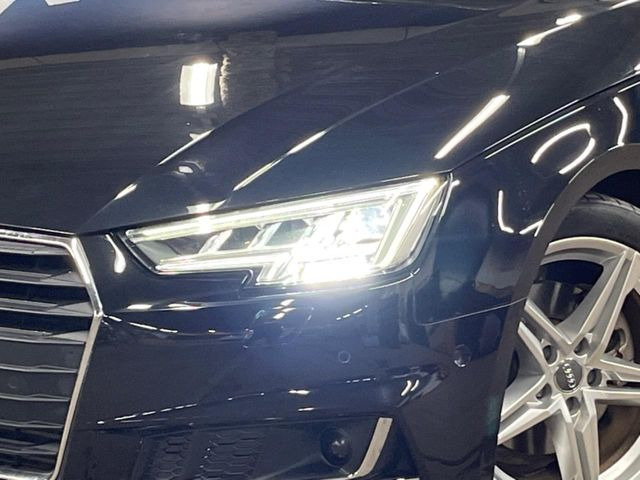 ●LEDハイビームが多数独立で存在し、ハイビーム時に対向車や前方を走る車の部分をロービームに切り替えが可能!!シーケンシャルウインカーも装備!!