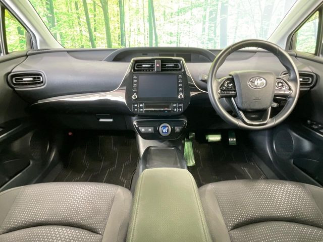 プリウス1.8 S