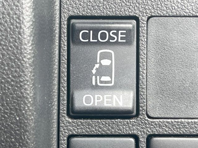 【パワースライドドア】スマートキーや運転席のスイッチでスライドドアの開閉が可能♪電動だから力を入れてドアを開ける必要が無く、小さいお子様でも、重い荷物を持っている時もラクに開け閉めできます♪