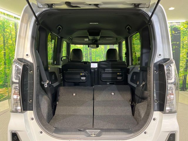 普段のお買い物や通勤、送迎等に十分な荷室スペースを確保しております。セカンドシートを倒すと、大きな荷物の積載も可能です♪