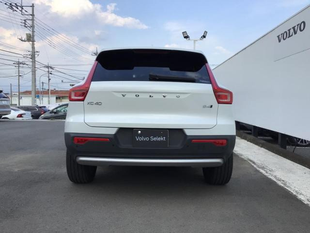XC40ウルトラ B4 AWD 4WD