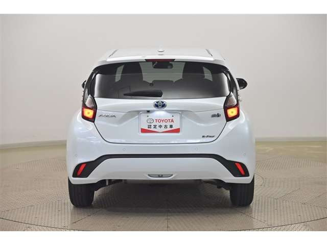 アクア1.5 G E-Four 4WD