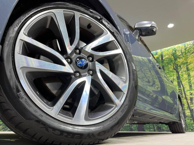 �y����18�C���`�A���~�z�C�[���z�O�ςɃ}�b�`���������A���~�z�C�[���𑕒����Ă���܂��B�e��ЊO�A���~�z�C�[����A�X�^�b�h���X�^�C�����戵�����Ă���܂��B���񂲑��k����������