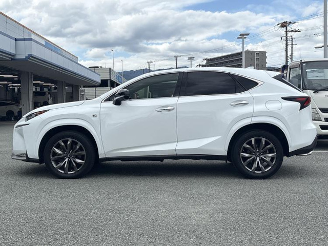 NX200t Fスポーツ 4WD