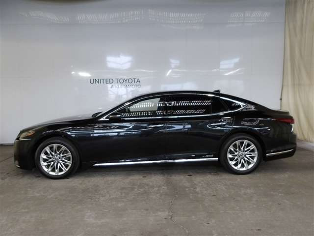 LS500h エグゼクティブ 4WD