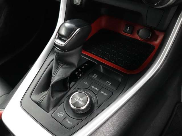 RAV42.0 アドベンチャー オフロードパッケージ 4WD