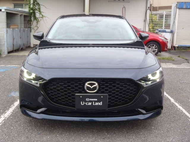 MAZDA3セダン