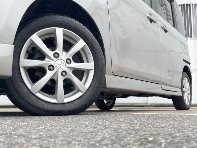 �y14�C���`�A���~�z�C�[���z�O�ςɃ}�b�`�����A���~�z�C�[���𑕒����Ă���܂��B�e��A���~�z�C�[����A�X�^�b�h���X�^�C�����戵�����Ă���܂��B���񂲑��k����������