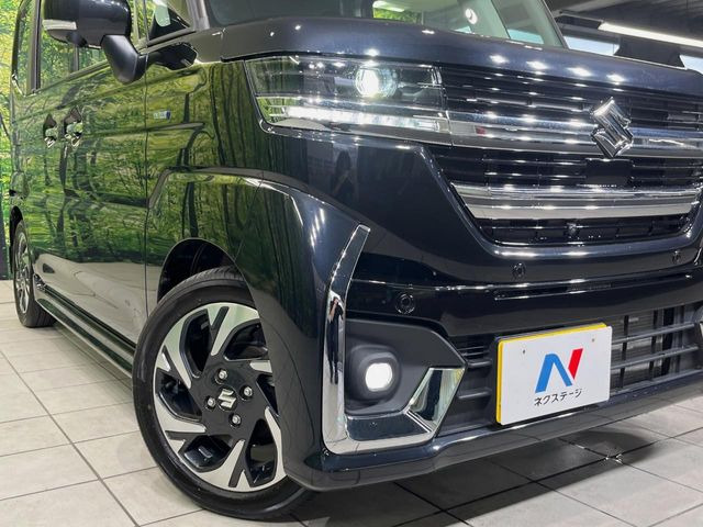 【LEDヘッドライト】悪天候や夜間走行時も良好な視界を確保し安心して運転できる高輝度LEDヘッドライトを装備!点灯速度が早く、消費電力も抑えられています。