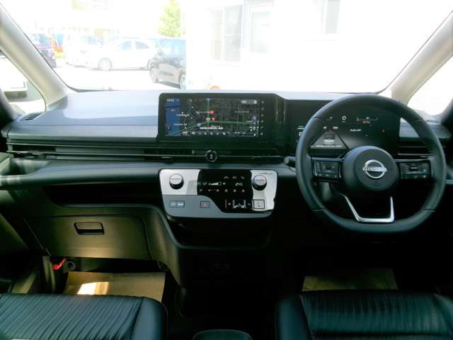 セレナ1.4 e-POWER AUTECH