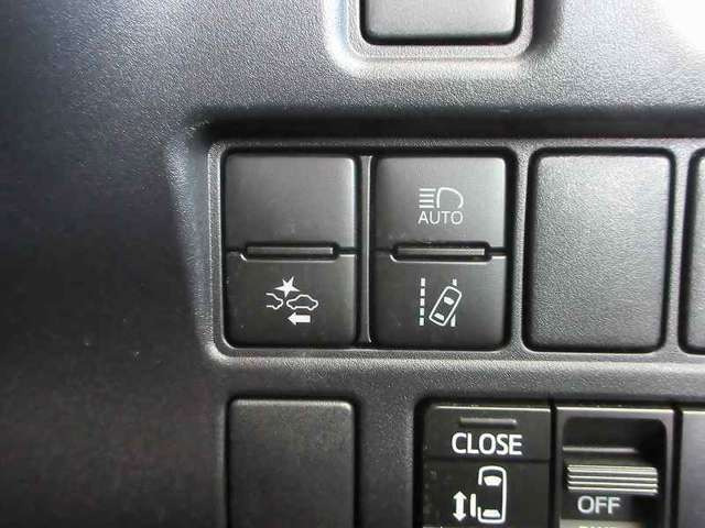 ヴォクシー2.0 V 4WD