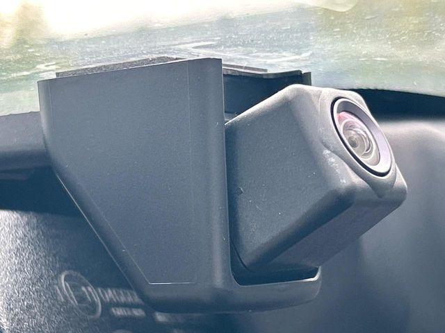 【ドライブレコーダー】ドライブレコーダー装備!走行中はもちろん、あおり運転や事故に遭遇した際、映像で記録し、万一のリスクに備えます。※記録用SDカードはお客様ご自身でご準備いただく必要があります。