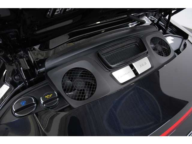 3.0L水平対向6気筒ツインターボは420ps/51.0kgmを発生。PTV Plusと四輪駆動が生む確かなトラクションで、路面を選ばず意のままの走りを楽しめます。