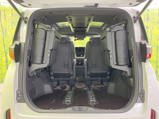 【パワーバックドア】スマートキーや運転席のボタンを押すだけでリアゲートが自動で開閉します!荷物を持っている時や、高い位置にあるバックドアを閉める際に便利な機能です♪