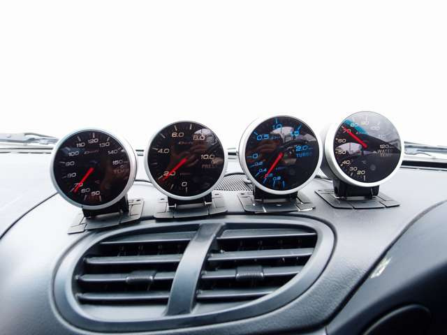 GT�E�C���O/�V�ԃI�v�V����BOSE�T�E���h�V�X�e��/�����i���f�B�X�e�A�����O/Defi�ǉ����[�^�[X4 �u�[�X�g�A�����A�����A����/Pivot���X�s�[�h���[�^�[V/RAZO�y�_��