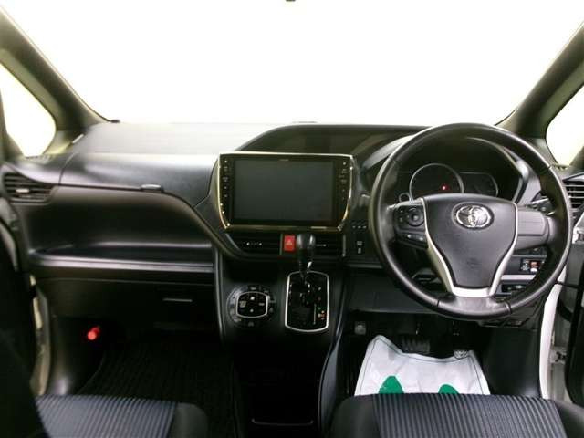 ヴォクシー2.0 ZS 4WD