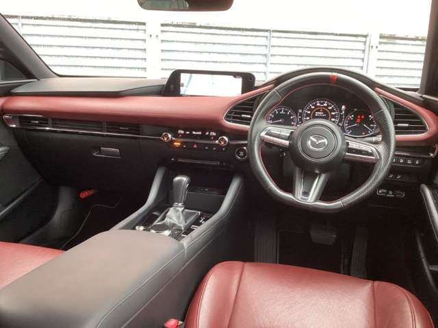 MAZDA3ファストバック2.0 20S バーガンディ セレクション