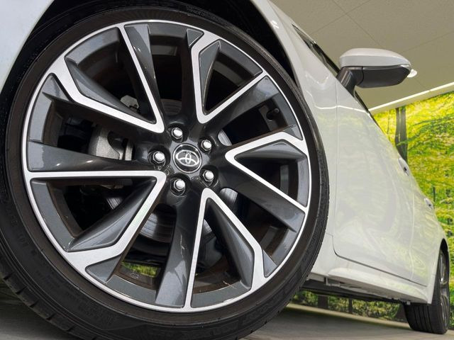 �y�����A���~�z�C�[���z�O�ςɃ}�b�`���������A���~�z�C�[���𑕒����Ă���܂��B�e��ЊO�A���~�z�C�[����A�X�^�b�h���X�^�C�����戵�����Ă���܂��B���񂲑��k����������