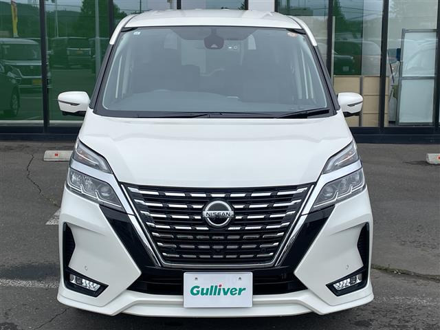 セレナ2.0 ハイウェイスターV 4WD